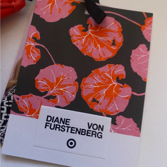 DVF Diane Von Furstenberg DVF x target Red Lip coin pouch - Picture 4 of 6